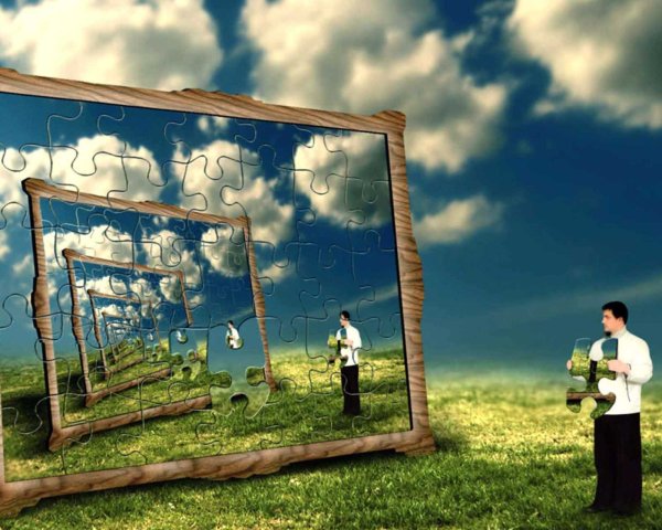 Отражение в зеркале сюрреализм