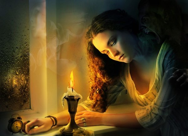 Девушка со свечой у окна