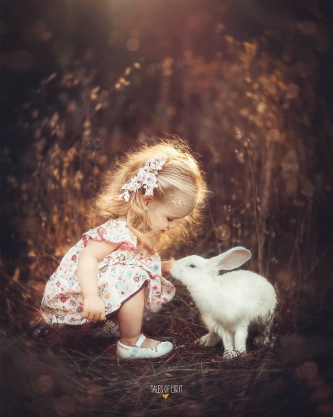 Девушка кролик