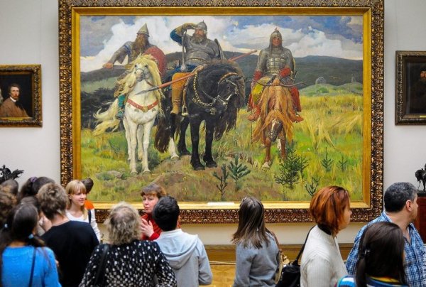 Зал Васнецова в Третьяковской галерее