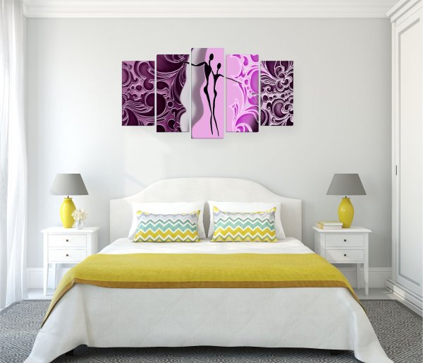 Постеры в интерьере спальни