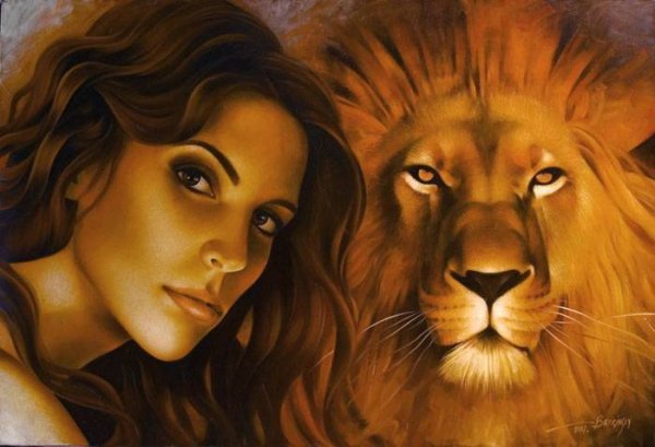 Рыжая девушка со львом