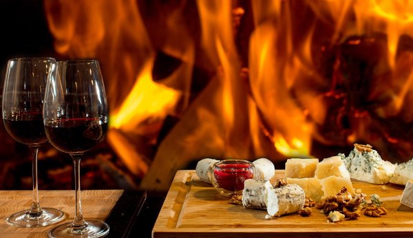 Камин вино романтика