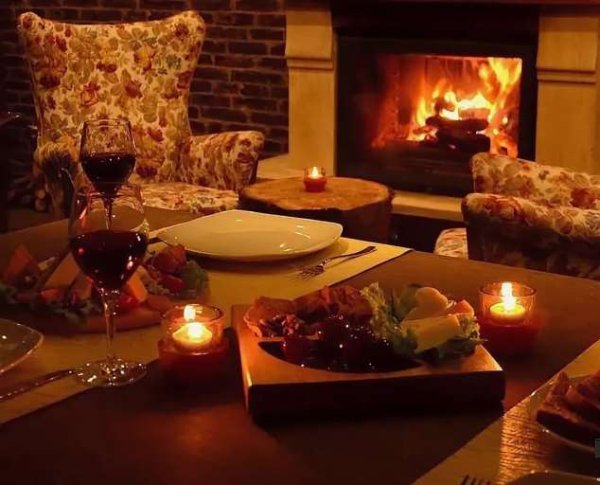 Романтический вечер у камина