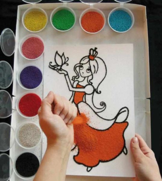 Рисование цветным песком