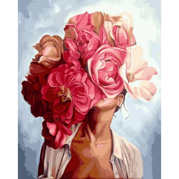 Женщина с пионами на голове