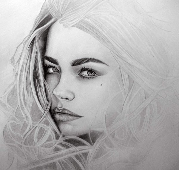 Девушка карандашом