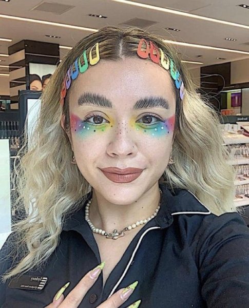 Девушки в стиле поп-арт