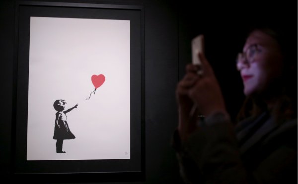 Banksy картина самоуничтожилась