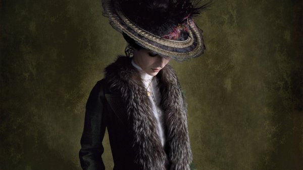 Дама в шляпе с перьями