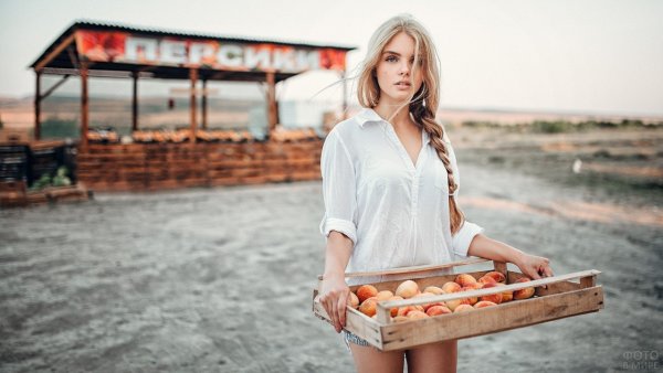 «Девочка с персиками» 1887 г