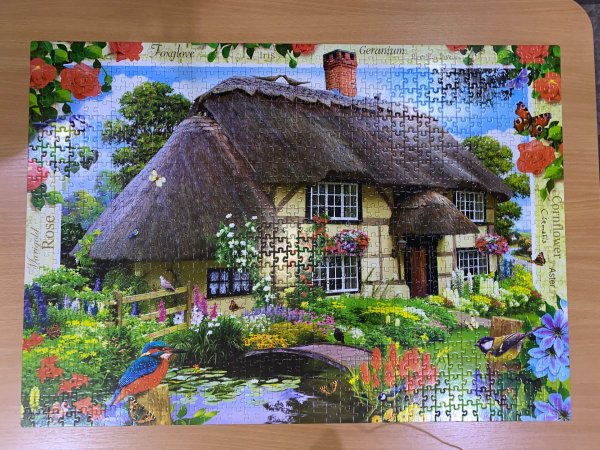 Панно из старых пазлов