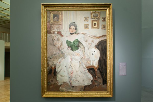 Белая шляпа и девушка живопись