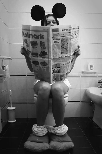 Туалетная девушка