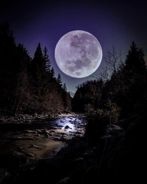 Луна прекрасна