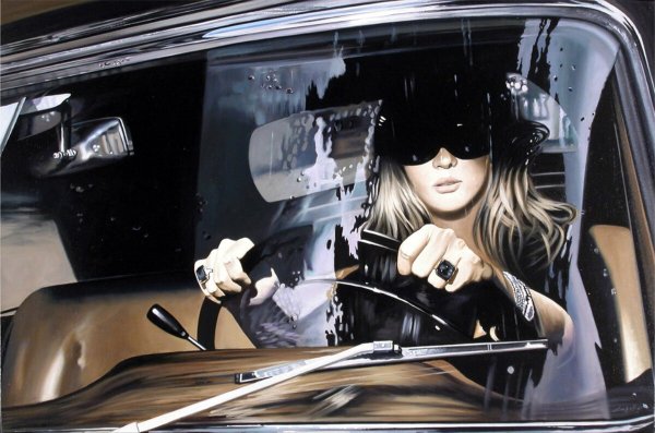 Девушка за рулем арт