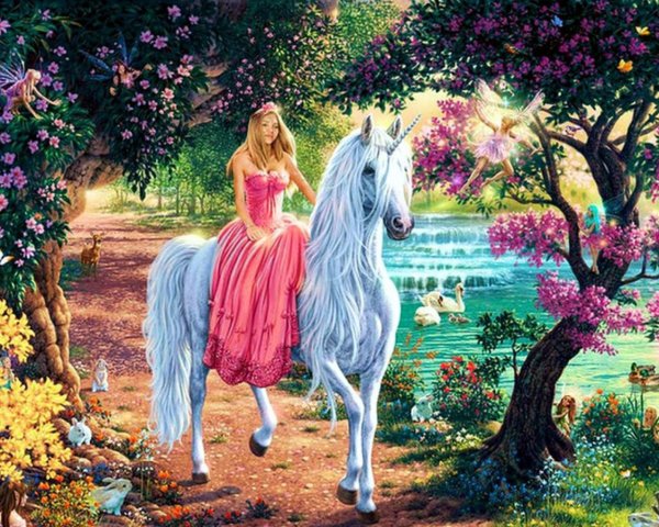 Девочка Единорог