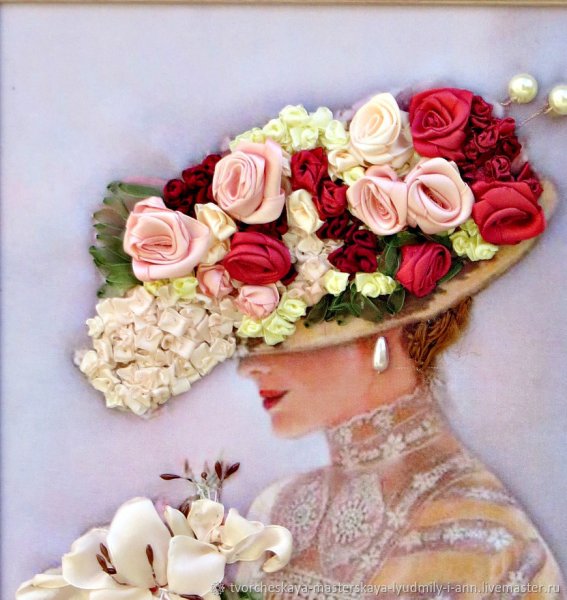 Девушка в шляпе с цветами