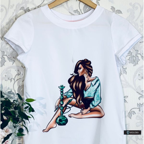 Рисунок для футболки для девушки