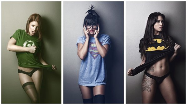 Живая футболка на девушке