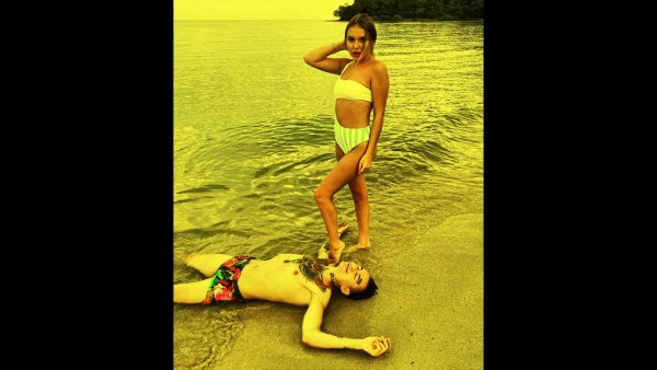 Слава мэрлоу голый