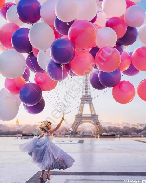 Вера Брежнева Париж шарики