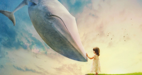 Девушка и кит в небе