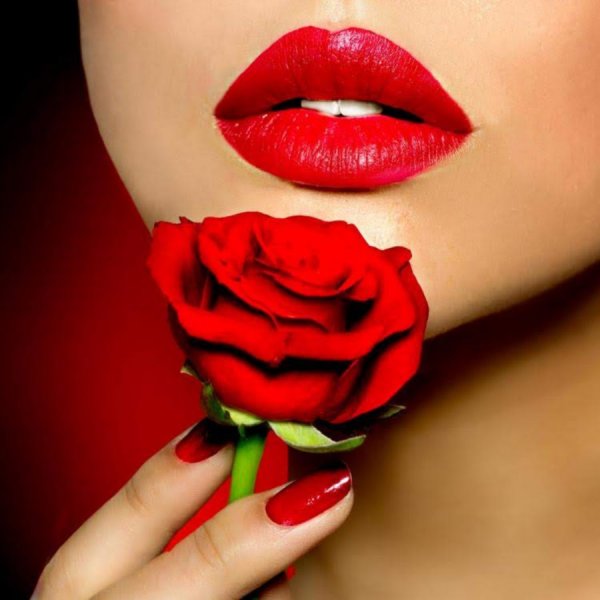 Картина красные губы