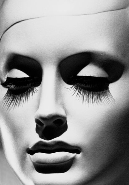 Лицо черно белое