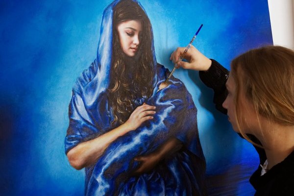 Художник Акиана Крамарик