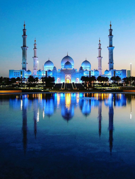 Мечеть Абу Даби ночью