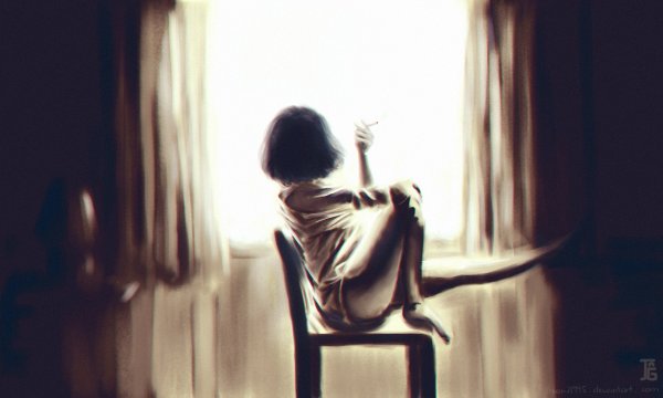 Девушка на стуле спиной