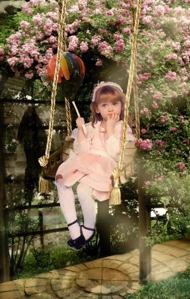 Качели в лесу