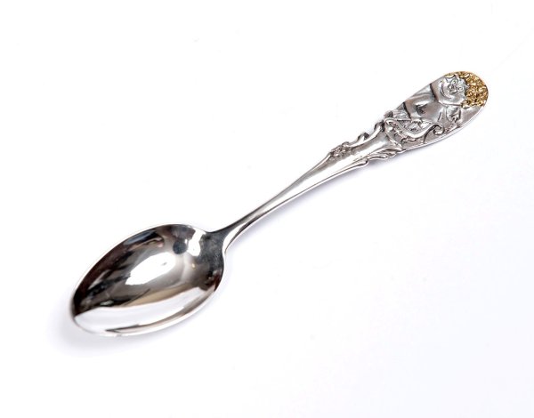 Серебряная чайная ложка Амур