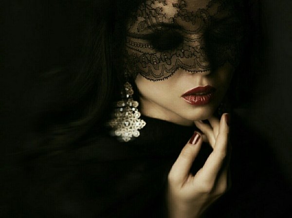 Таинственная девушка