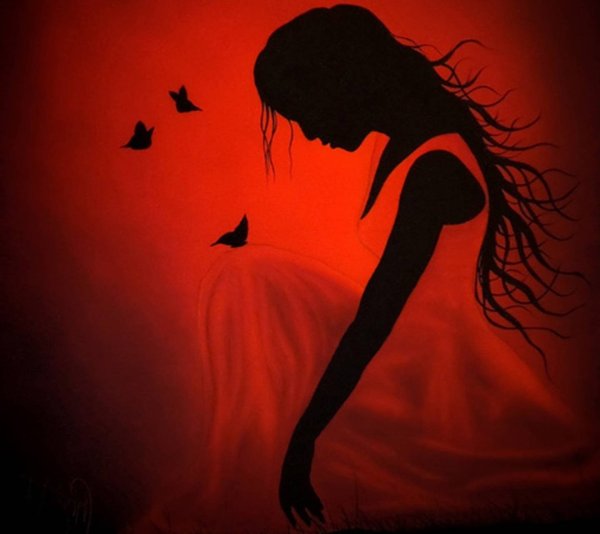 Красивая тень девушки