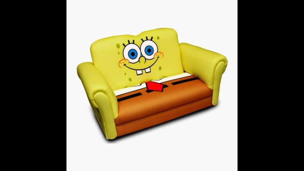 Старый диван для детей