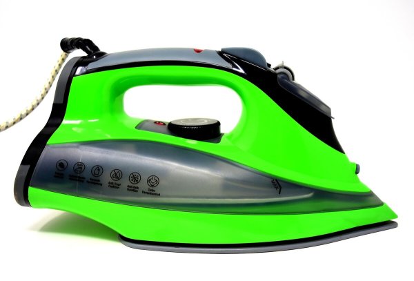 Утюг цветной