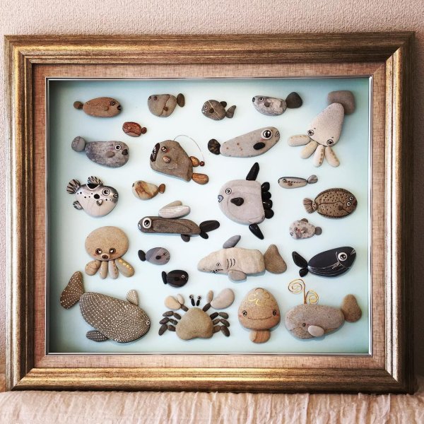 Панно из морских камешков