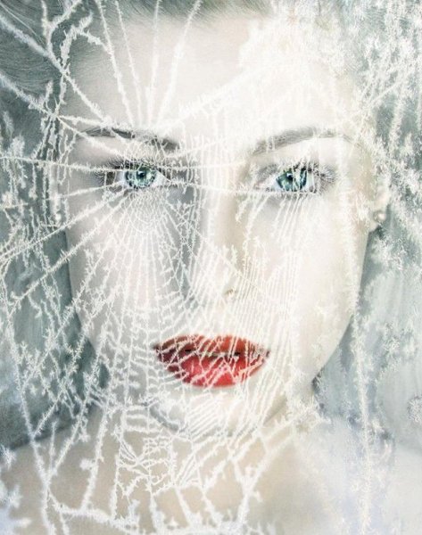 Девушка в инее