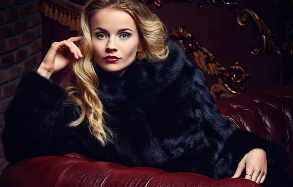 Елена Фурс шубы голубая норка