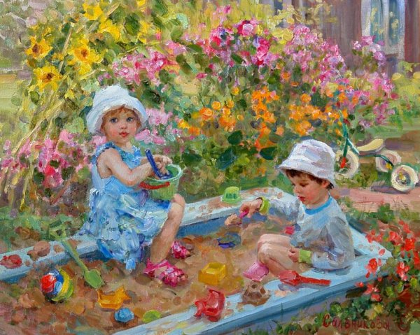 Елена Сальникова в песочнице