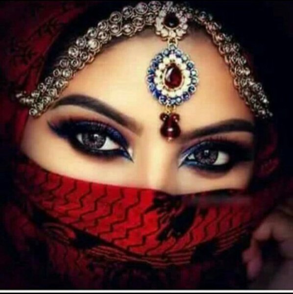 Сабина Байсакова восточные глаза