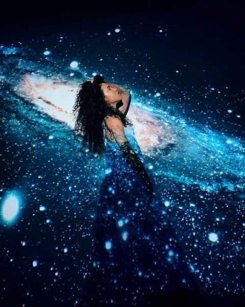 Девушка и ночь