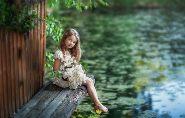 Две девочки в деревне