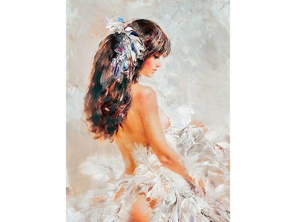 Девушка с картиной на холсте