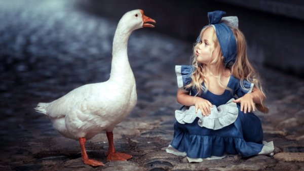 Девушка утка