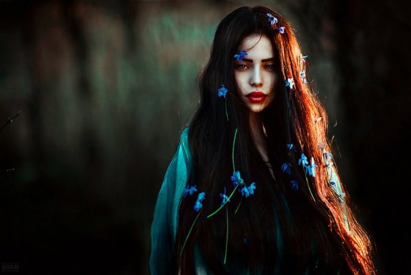 Длинные волосы акварель