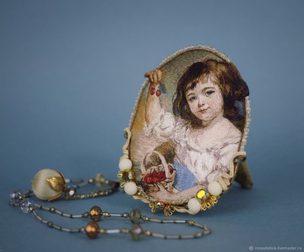 Броши с картинами художников