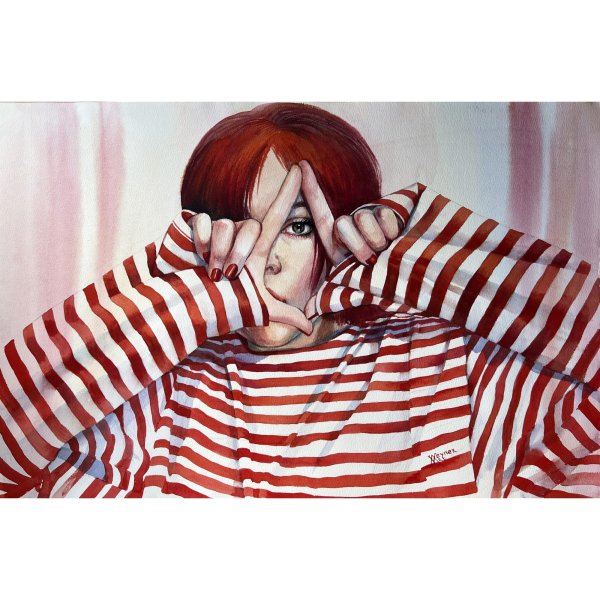 Девушка в тельняшке с плакатом